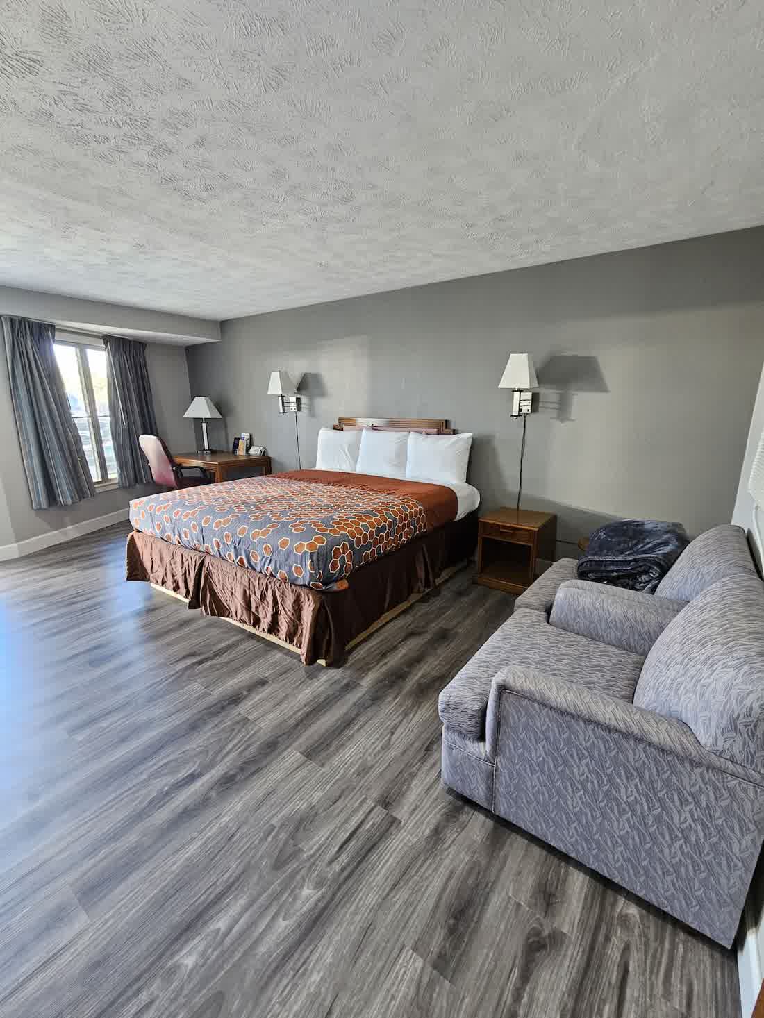 Royal Inn Motel - Perry, Florida